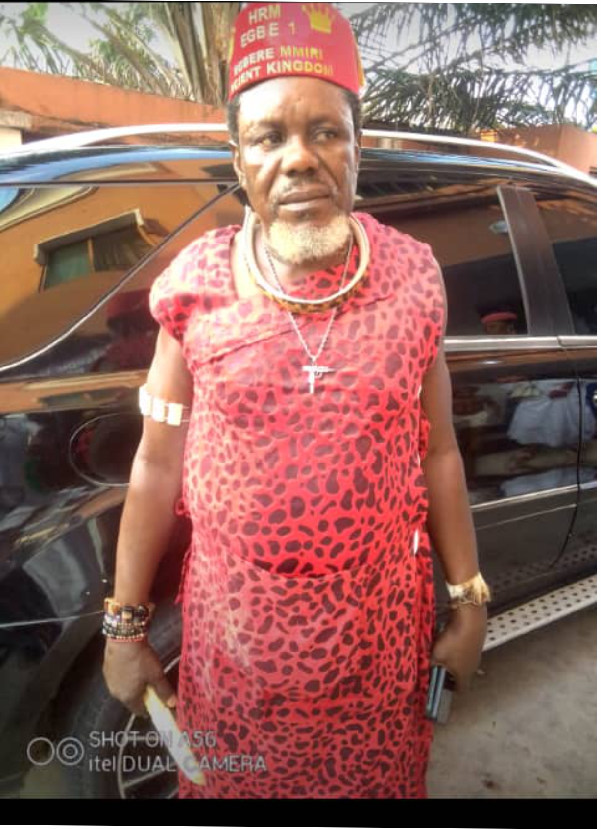 “A Heartfelt Appreciation: Eze Mbanabu Egbe I Praises Eze Prosper’s Humanitarian Work”