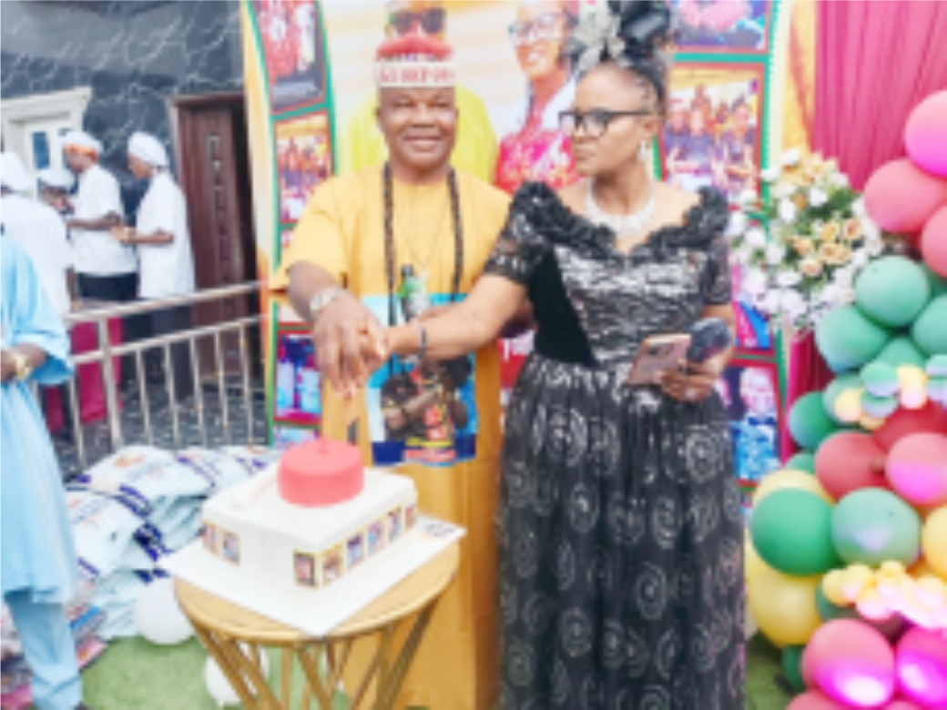 A CROWN OF 25 YEARS WEDDING ANNIVERSARY: EZE DR. CHIKA NWOKEDI HONORS DIVINE VOW, PRESENTS CAR TO WIFE AS KINGS AND DIGNITARIES BEAR WITNESS IN LAGOS 
